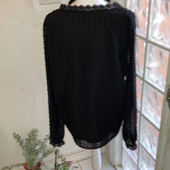 💐💓New Beautiful Black Swiss Dot Long Sleeved Shirt XL  Lace Cuffs - Picture 8 of 11